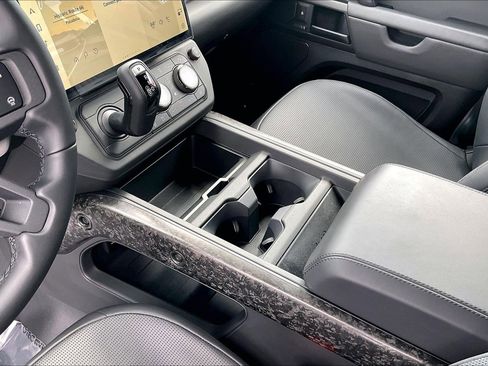 New 2026 Land Rover Defender 110 OCTA AWD/4WD image 11