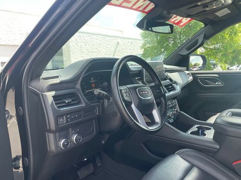 Used 2024 GMC Yukon SLT RWD image 9