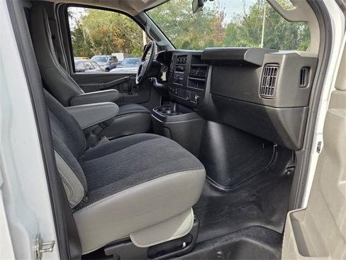 Used 2024 Chevrolet Express 2500 w/ Driver Convenience Package image 22