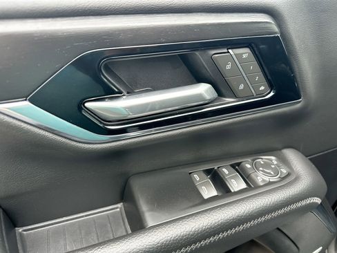 Certified 2025 GMC Yukon Denali AWD/4WD image 13