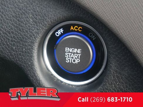 Used 2015 Hyundai Santa Fe Sport w/ Option Group 04 image 33