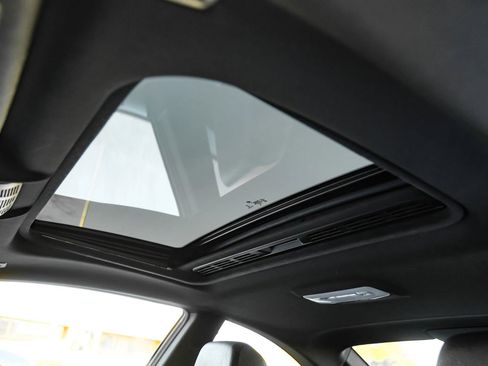 Used 2015 BMW M235i Coupe image 33