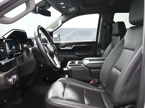 Used 2024 GMC Sierra 1500 SLT image 10