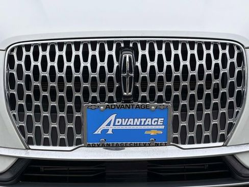 Used 2023 Lincoln Corsair Standard image 8