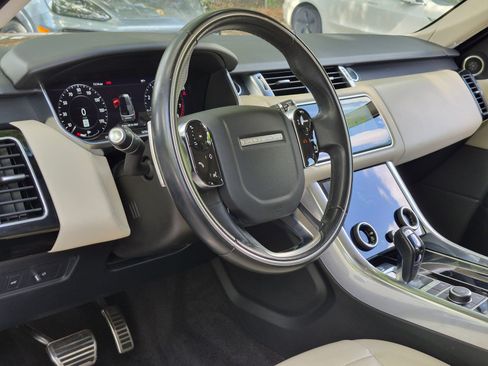 Used 2019 Land Rover Range Rover Sport Supercharged AWD/4WD image 4