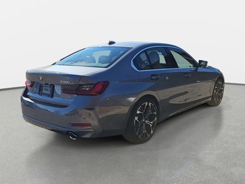 New 2026 BMW 330i Sedan w/ Premium Package image 5