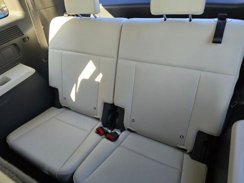 Used 2025 Hyundai Santa Fe SEL image 15