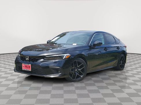 Used 2024 Honda Civic Sport Touring image 2