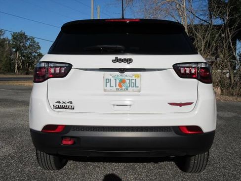 Used 2022 Jeep Compass Trailhawk w/ Trailhawk Convenience Group image 5