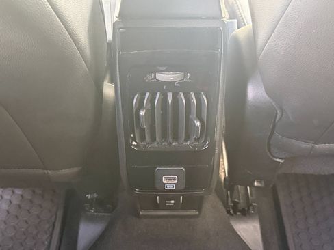 Used 2025 Jeep Compass Trailhawk AWD/4WD image 18