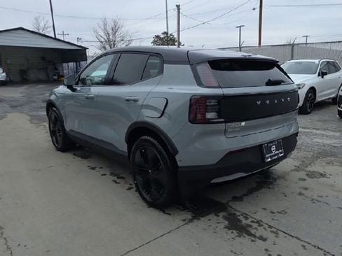 New 2026 Volvo EX30 Cross Country Ultra image 7