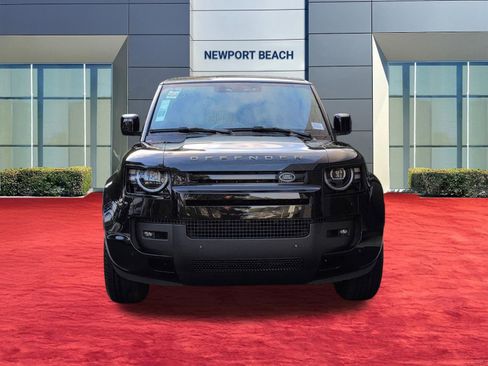 New 2026 Land Rover Defender 130 X-Dynamic SE image 7