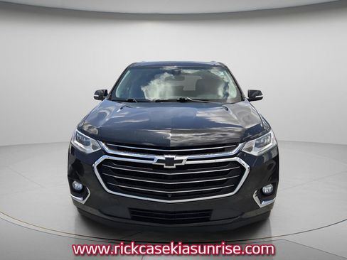 Used 2021 Chevrolet Traverse Premier FWD image 3