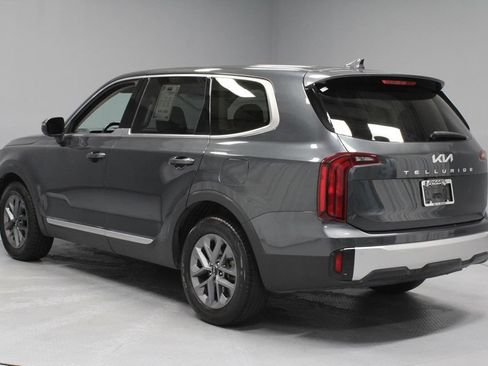 Used 2024 Kia Telluride LX FWD image 8