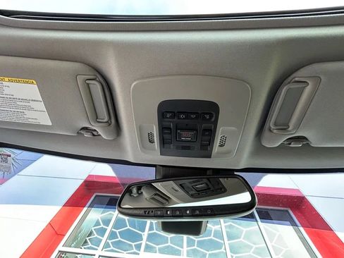 Used 2019 Toyota Camry LE image 19