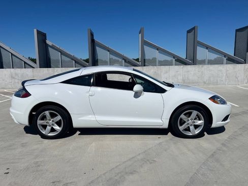 Used 2009 Mitsubishi Eclipse GS FWD image 3