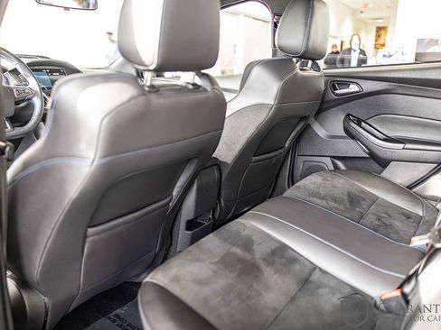 Used 2017 Ford Focus RS image 36