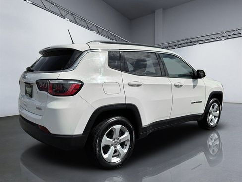 Used 2020 Jeep Compass Latitude w/ Popular Equipment Group AWD/4WD image 7