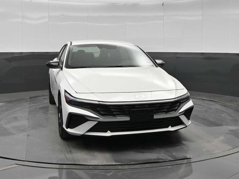 New 2026 Hyundai Elantra Sport FWD image 2
