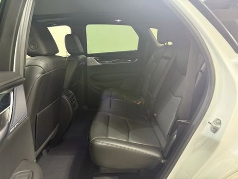 Used 2025 Cadillac XT5 Premium Luxury image 25