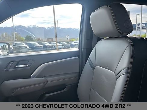 Used 2023 Chevrolet Colorado ZR2 w/ ZR2 Convenience Package III AWD/4WD image 38
