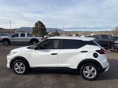 Used 2022 Nissan Kicks S w/ Interior Electronics Package image 4