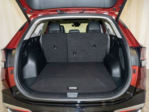 Certified 2025 Kia Sportage SX image 5