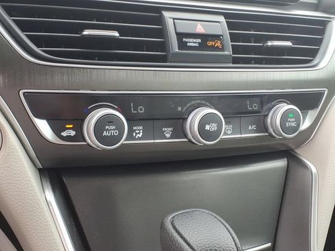 Used 2022 Honda Accord LX image 10