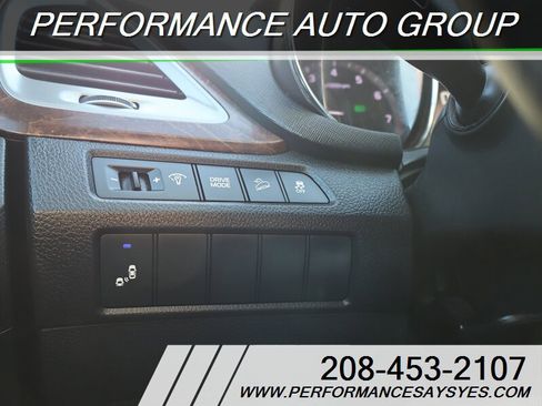 Used 2017 Hyundai Santa Fe Limited image 26