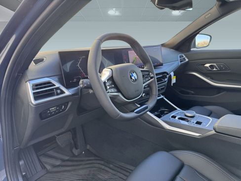 Used 2025 BMW 330i 330i w/ Convenience Package image 4