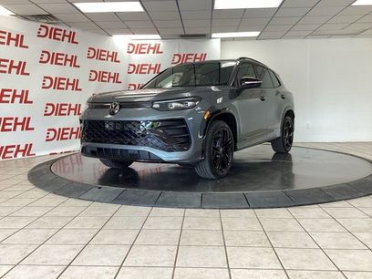 Used 2025 Volkswagen Tiguan SE R-Line