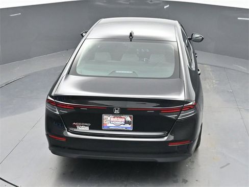 Certified 2025 Honda Accord LX image 32