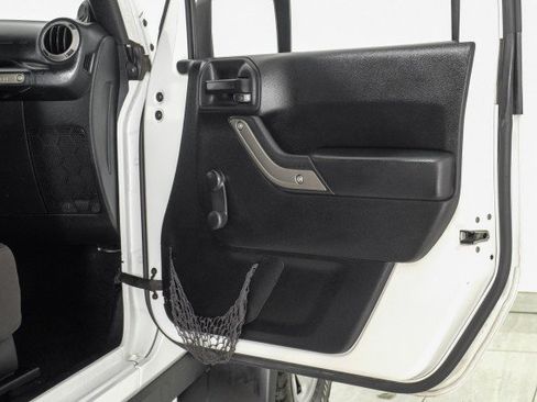 Used 2013 Jeep Wrangler Sport AWD/4WD image 34
