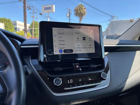 Used 2025 Toyota Corolla LE FWD image 20