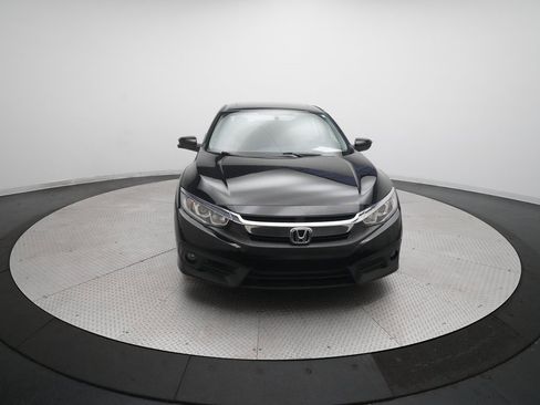 Used 2018 Honda Civic EX-T image 11
