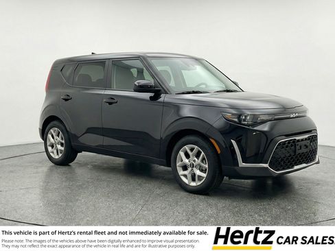 Used 2025 Kia Soul LX w/ LX Technology Package image 1