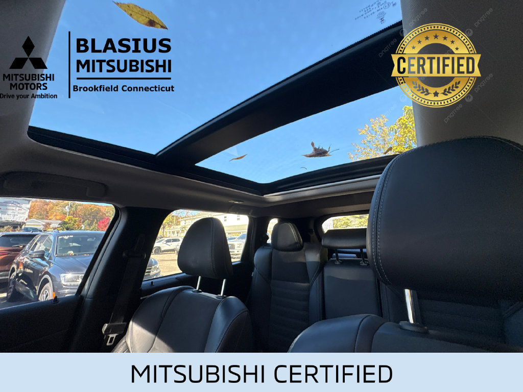 Used 2023 Mitsubishi Outlander 4WD Plug-In Hybrid image 20