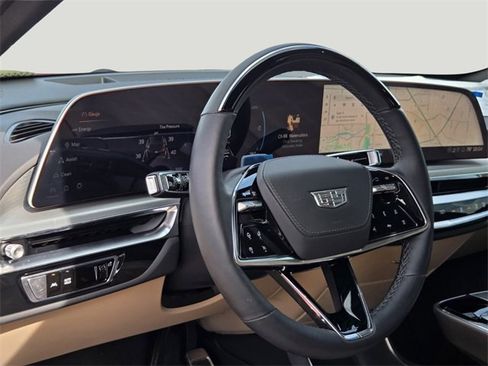 New 2025 Cadillac Lyriq Luxury image 11