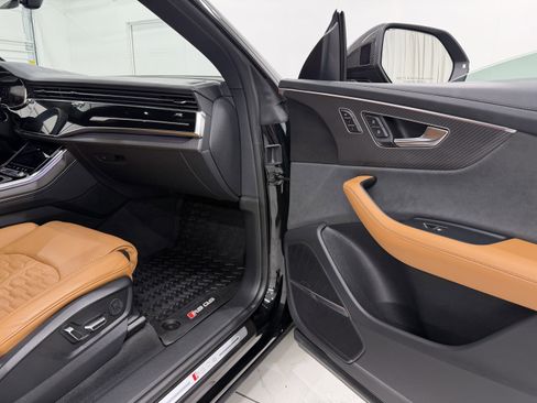 Used 2024 Audi RS Q8 4.0T image 23