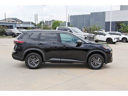 Used 2024 Nissan Rogue S AWD/4WD image 6
