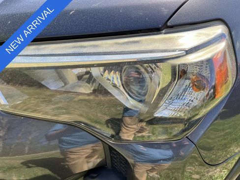 Used 2015 Toyota 4Runner SR5 image 8