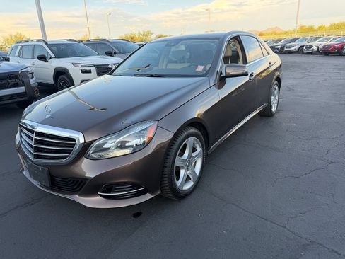 Used 2015 Mercedes-Benz E 350 4MATIC Sedan image 3