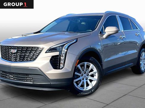 Used 2023 Cadillac XT4 Luxury w/ Cold Weather Package image 1