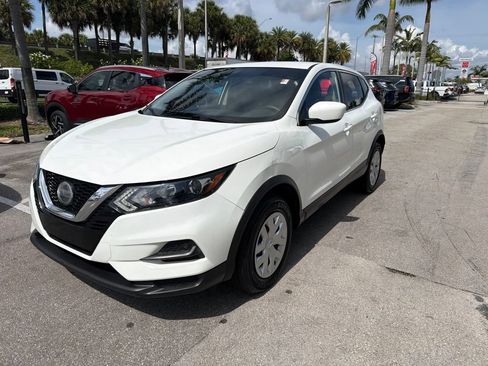 Used 2020 Nissan Rogue Sport S FWD image 3