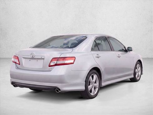 Used 2010 Toyota Camry SE w/ Sport Convenience Pkg FWD image 7