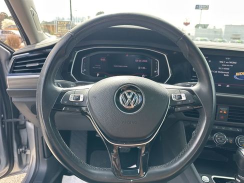 Used 2019 Volkswagen Jetta SEL w/ Cold Weather Package image 13