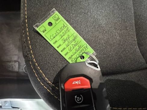 Used 2024 Jeep Wrangler Unlimited Sport AWD/4WD image 26