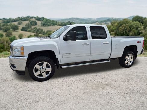 Used 2014 Chevrolet Silverado 2500 LTZ w/ LTZ Plus Package AWD/4WD image 4
