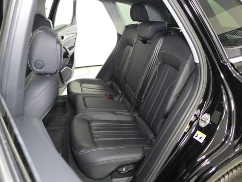 Used 2023 Audi Q5 2.0T Premium w/ Convenience Package AWD/4WD image 21