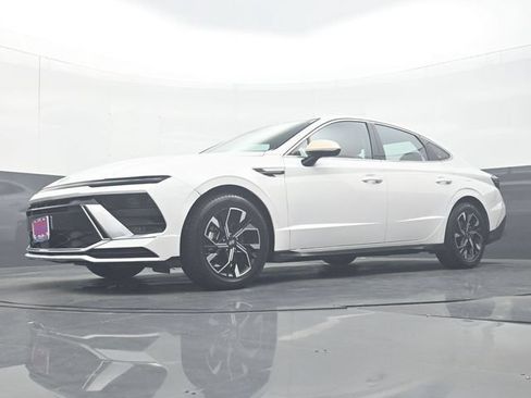 Used 2025 Hyundai Sonata SEL FWD image 29